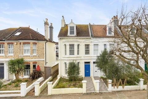 5 bedroom end of terrace house for sale, Walsingham Road, Hove, BN3 4FE