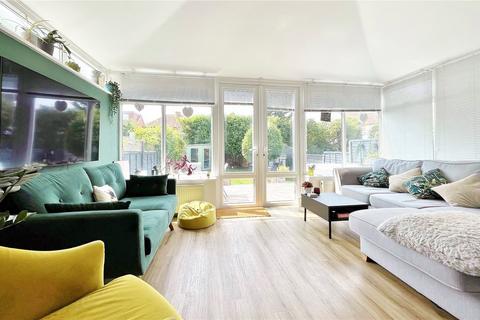 4 bedroom semi-detached house for sale, Reigate Road, Worthing, West Sussex, BN11