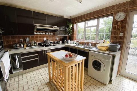 Coralown Buttway Lane, Cliffe, Rochester, ME3 7QP