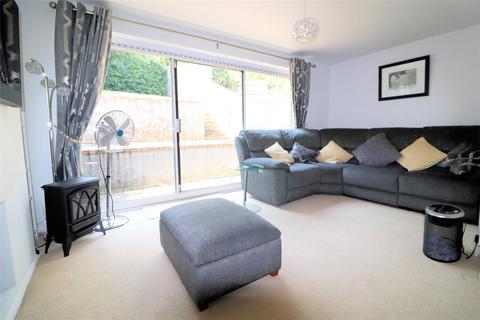 3 bedroom terraced house for sale, Bramble Croft, Erith, DA8