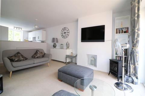 52 Bramble Croft, Erith, DA8 1BX