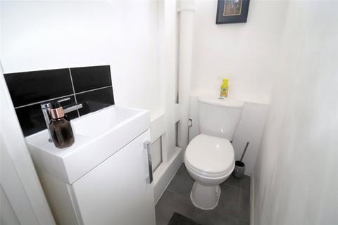52 Bramble Croft, Erith, DA8 1BX