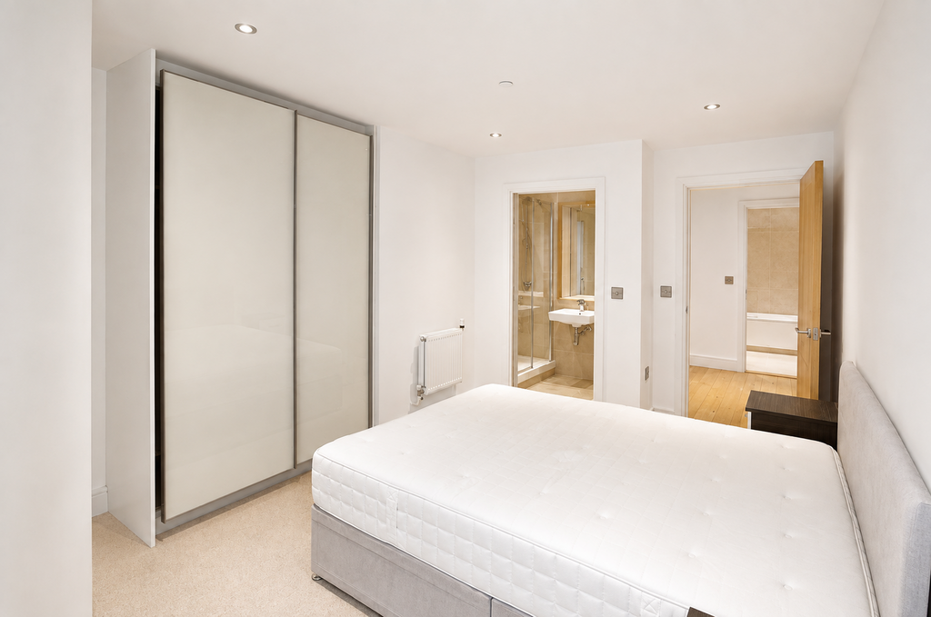 Apartment in London - More