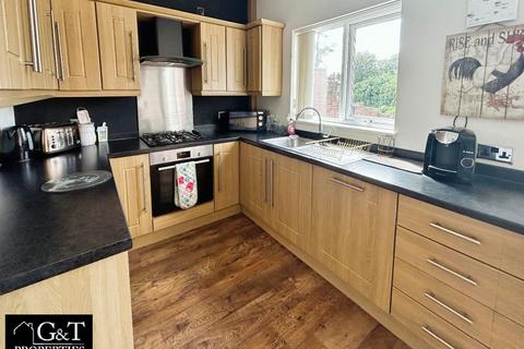 3 bedroom semi-detached house for sale, Highland Road, Cradley Heath