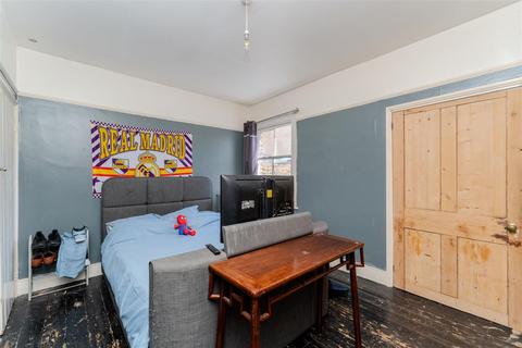 101 Studley Grange Road, London, W7 2LU