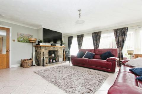 2 Bartletts Close, Minster On Sea, Sheerness, ME12 3EG