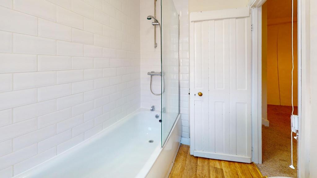 Angel-Court-Bathroom.jpg