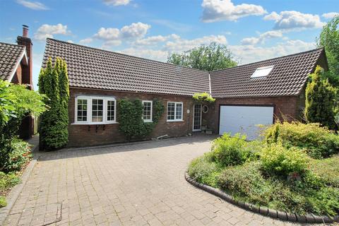 4 bedroom detached bungalow for sale, Bridge Road, Colby, Norwich