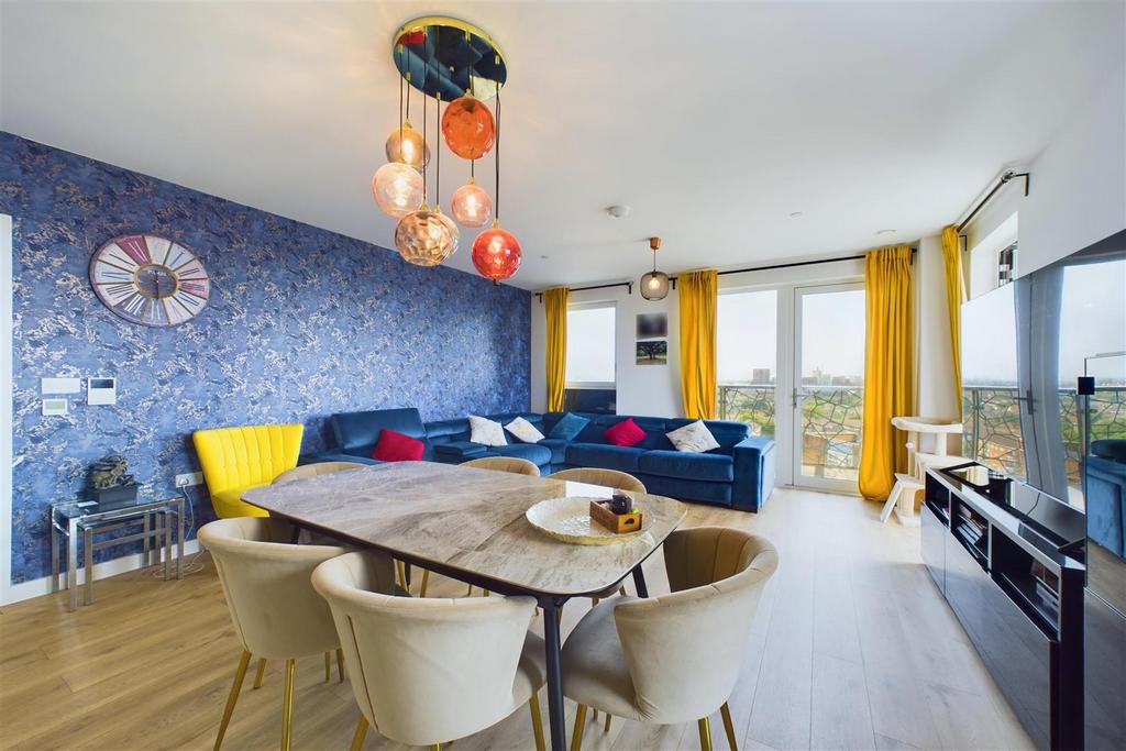 CAM01799 G0-PR0091-STILL003.jpg