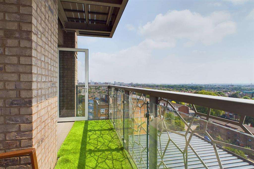 CAM01799 G0-PR0091-STILL014.jpg