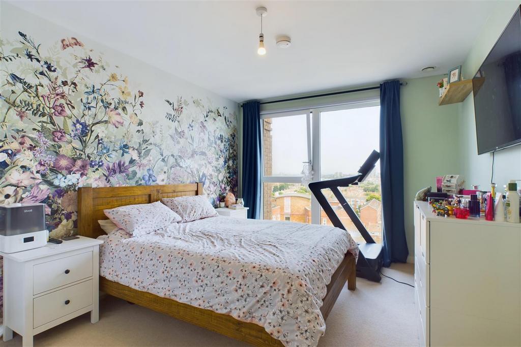 CAM01799 G0-PR0091-STILL017.jpg