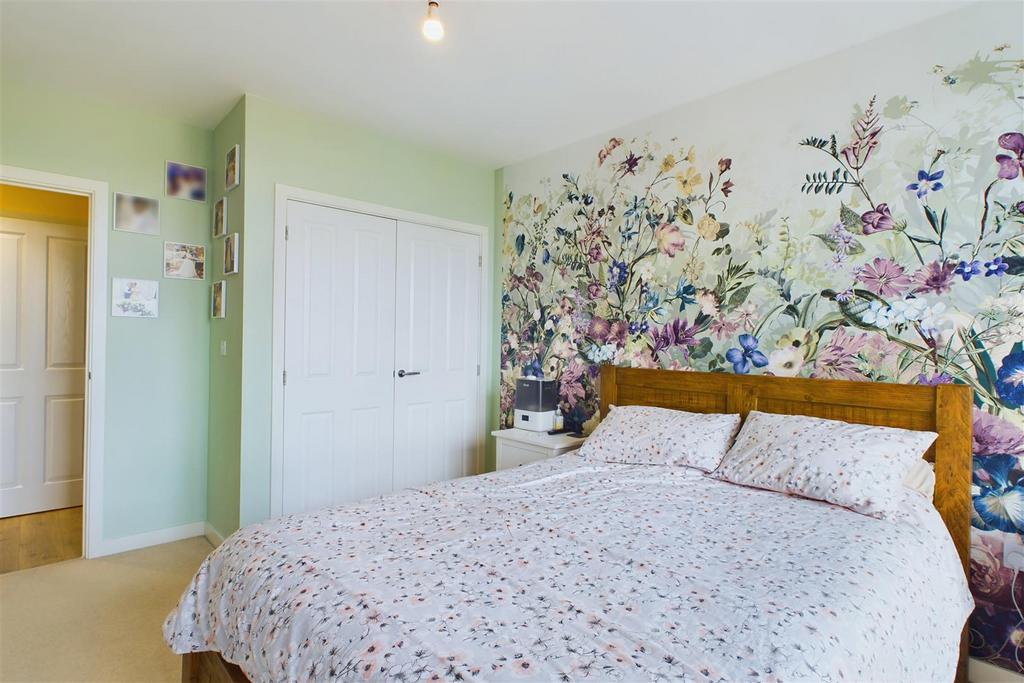 CAM01799 G0-PR0091-STILL018.jpg