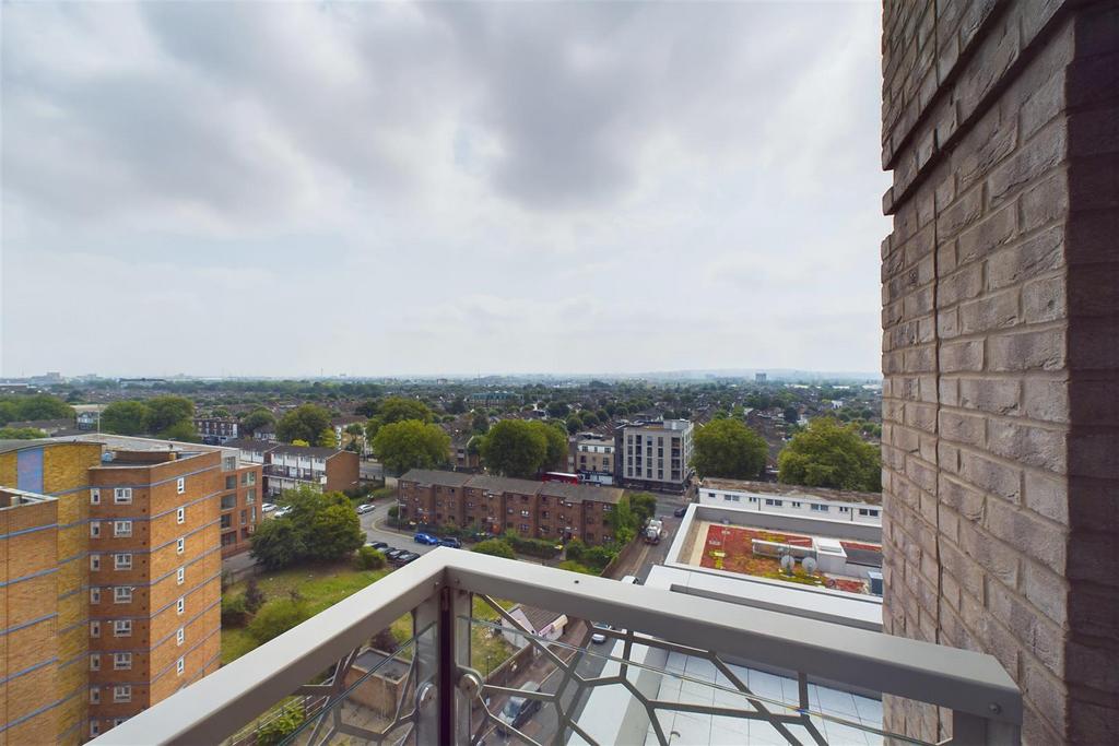 CAM01799 G0-PR0091-STILL010.jpg