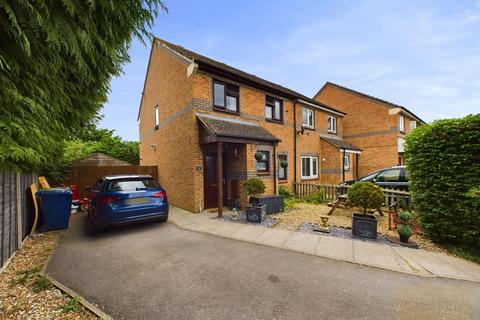6 Falcon Close, Innsworth, Gloucester, GL3 1AQ