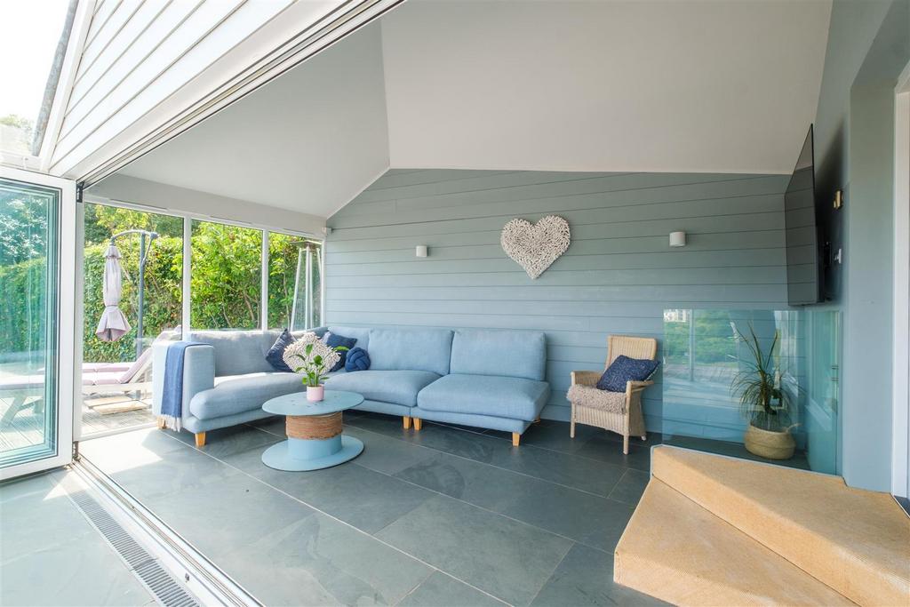 Parry Tranquil Place Looe15.JPG
