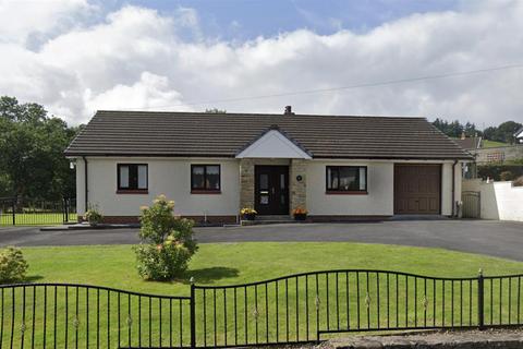 3 bedroom detached bungalow for sale, Llanybydder