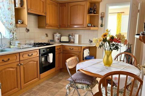 2 bedroom detached bungalow for sale, Ffordd Aber, Rhuddlan