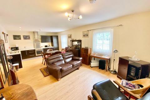 2 bedroom apartment for sale, Victoria Court, Llanrwst