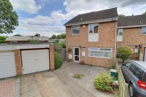 3 bedroom end of terrace house for sale, Unwin Road, Cheltenham