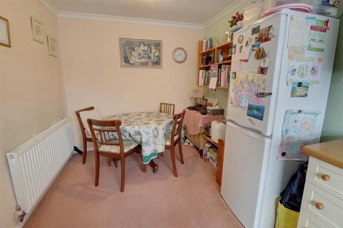 3 bedroom end of terrace house for sale, Unwin Road, Cheltenham