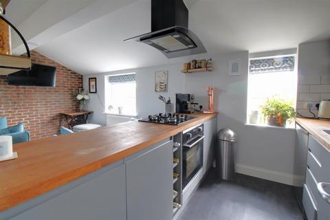 3 bedroom flat for sale, Brunswick Square, Gloucester