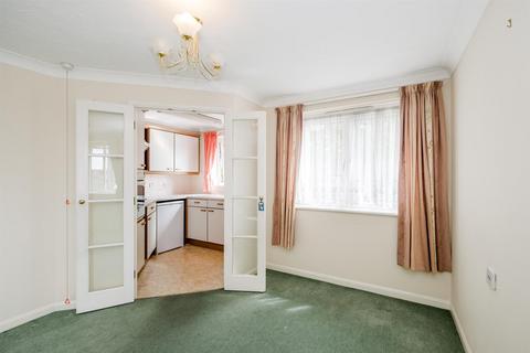 2 bedroom retirement property for sale, Chingford Mount Road, Chingford