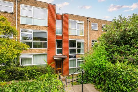 2 bedroom flat for sale, Makinen House, Palmerston Road, Buckhurst Hill