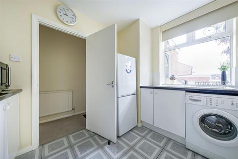 65 Gordon Road, Windsor, SL4 3RG