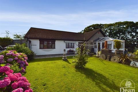 8 bedroom bungalow for sale, High Street, Bream, Lydney