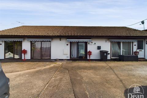 8 bedroom bungalow for sale, High Street, Bream, Lydney