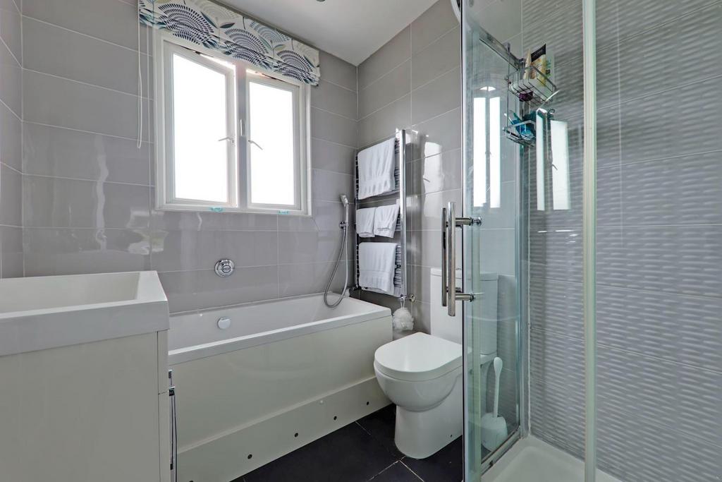 11-ee74 JHProp Wpen - 21 Warwick Road - 31-medium.jp