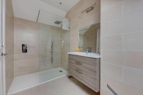 21 Warwick Road, London, SE20 7YN