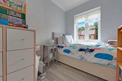21 Warwick Road, London, SE20 7YN