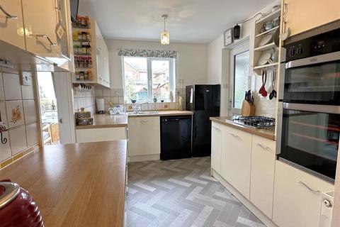 9 Farnham Close, Eaglescliffe, Stockton-on-tees, TS16 0NF