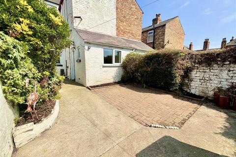 3 bedroom terraced house for sale, Asquith Avenue, Scarborough