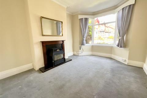 3 bedroom terraced house for sale, Asquith Avenue, Scarborough