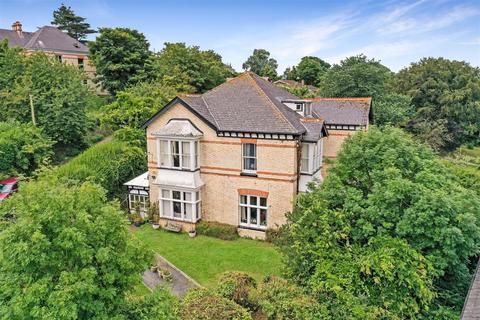 Greenbanks Hilltop Road, Bideford, EX39 3PA