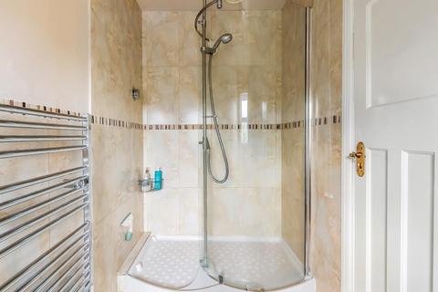 28 The Glade, Fetcham, Leatherhead, KT22 9TH