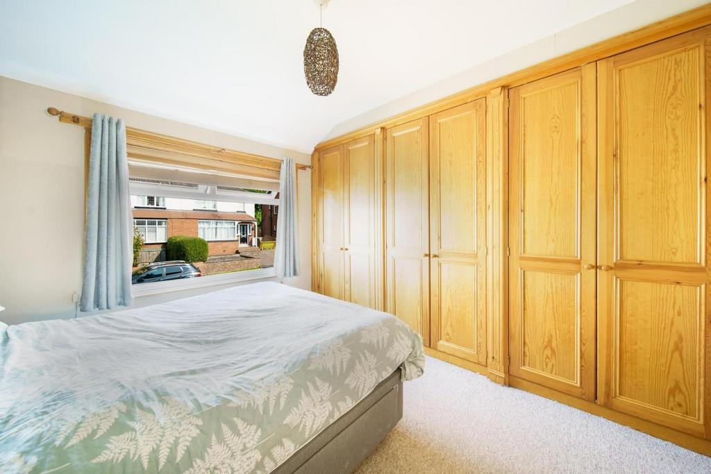 Bowood Crescent-6.jpg