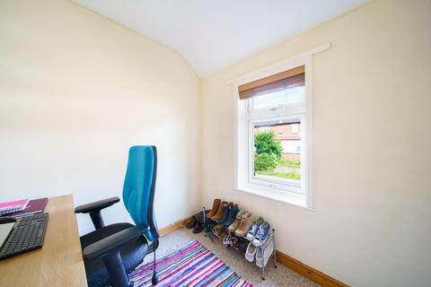 7 Bowood Crescent, Leeds, LS7 2PY
