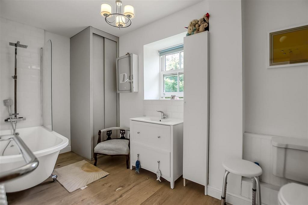 Ensuite