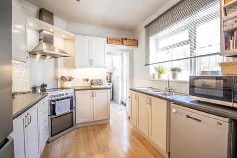 182 Central Avenue, Southend-on-sea, SS2 4EB