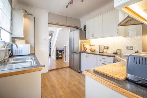 182 Central Avenue, Southend-on-sea, SS2 4EB