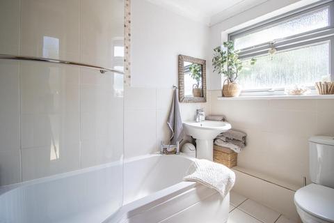 182 Central Avenue, Southend-on-sea, SS2 4EB