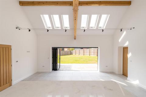 22 Fullers Field, Westerfield, Ipswich, IP6 9AX