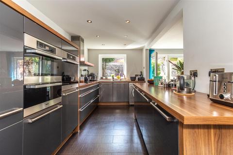 4 bedroom terraced house for sale, St. John Street, Lewes BN7 2QD