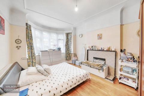 10 Formby Avenue, Stanmore, HA7 2JZ