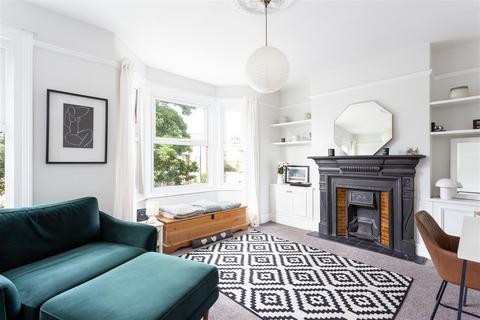 6a Darwin Road, London, W5 4BD