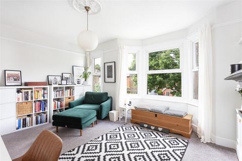 6a Darwin Road, London, W5 4BD