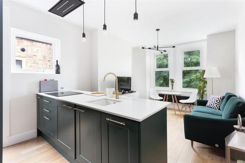 6a Darwin Road, London, W5 4BD
